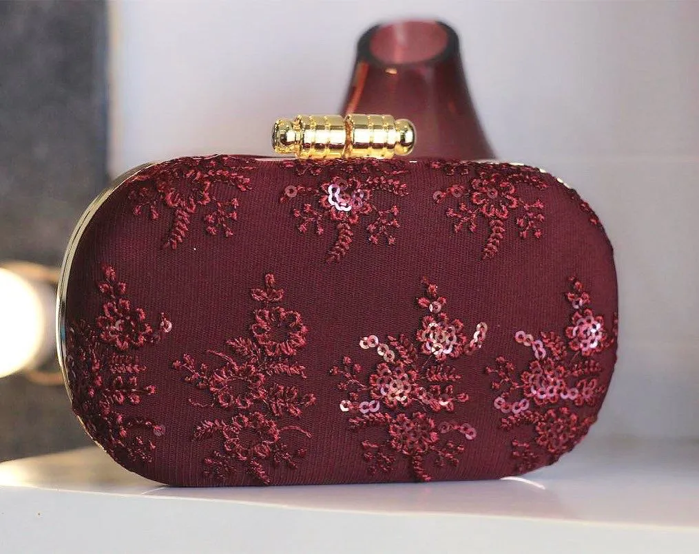 Chikankari clutch