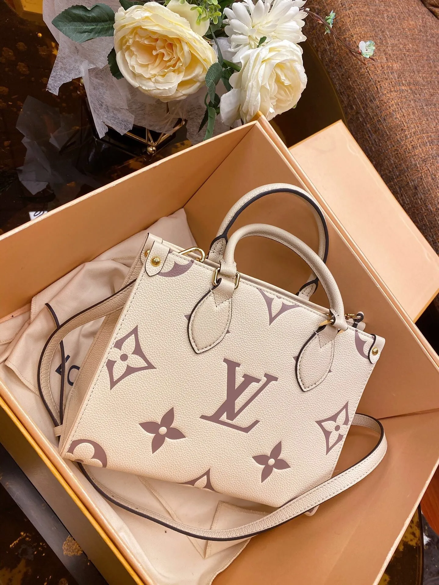 Designer Totes - LOV - 6020