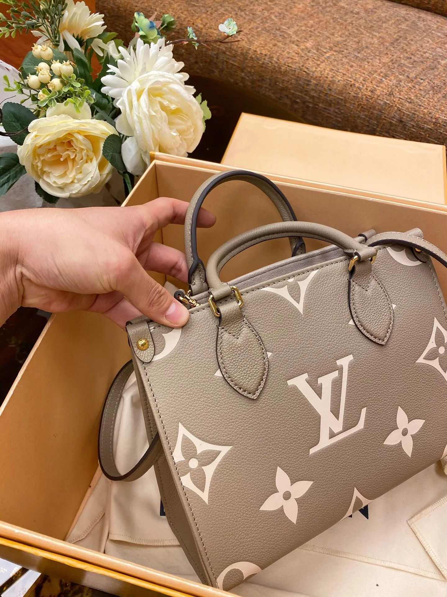 Designer Totes - LOV - 6020