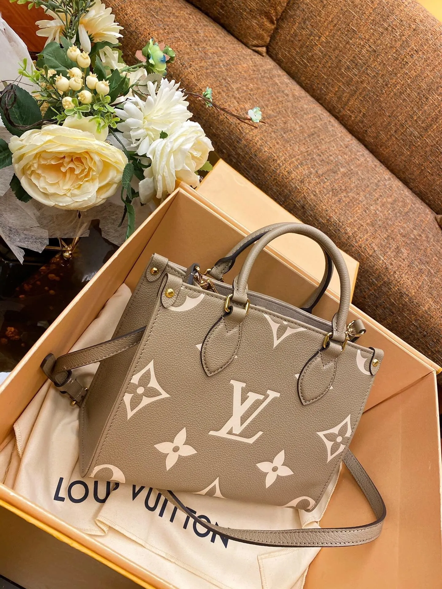 Designer Totes - LOV - 6020