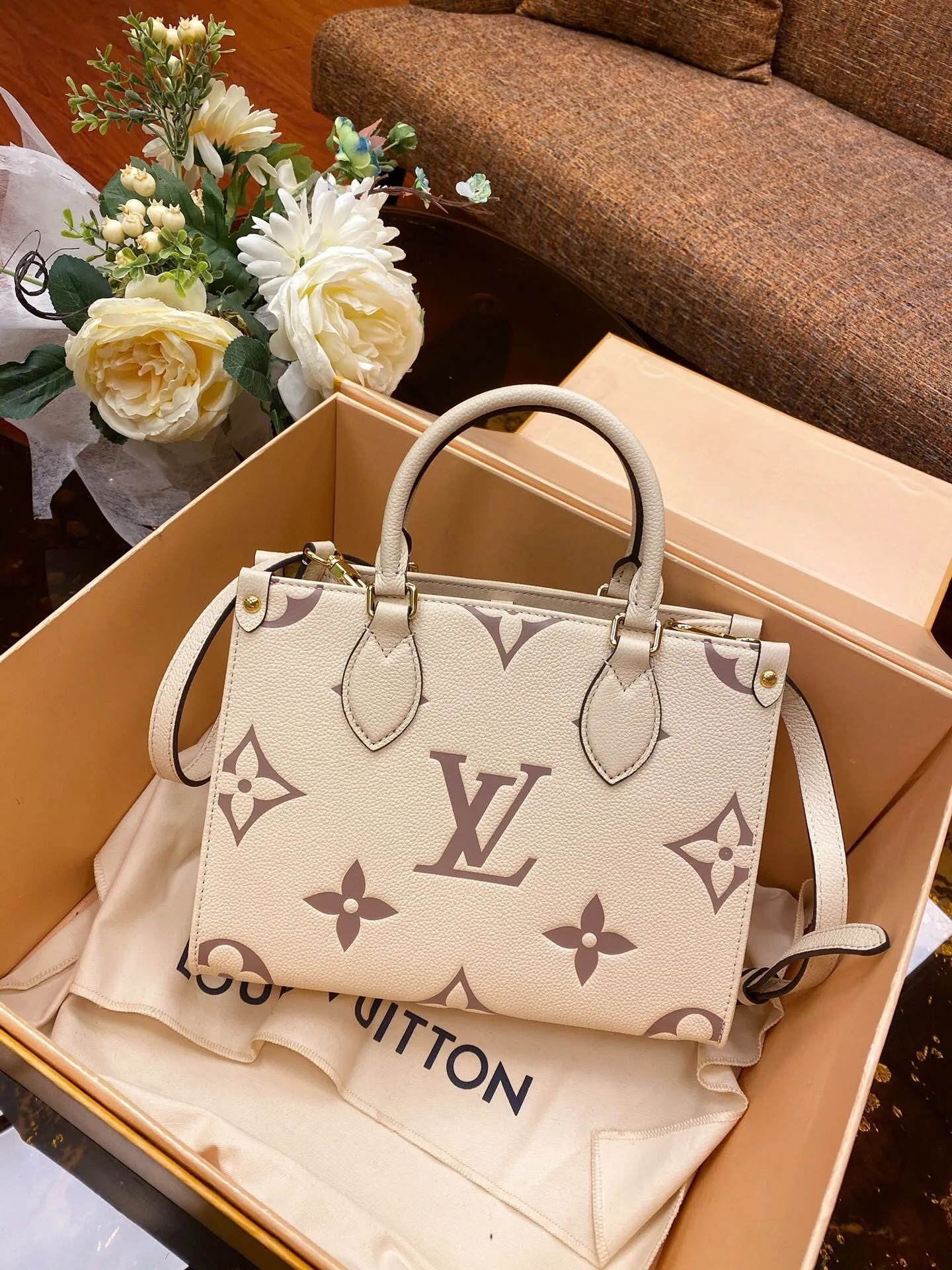 Designer Totes - LOV - 6020