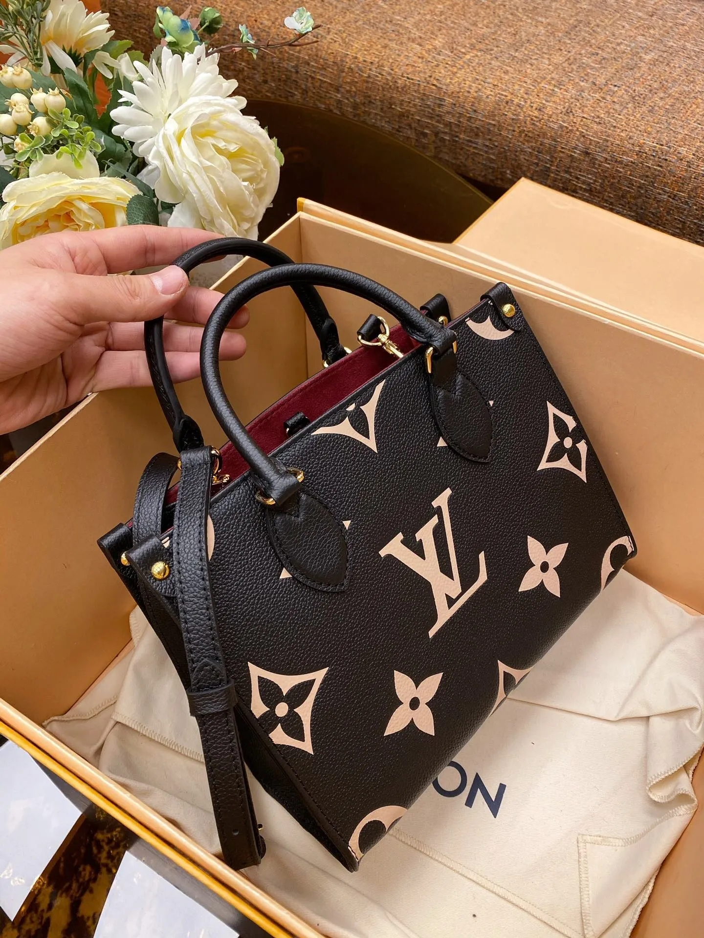 Designer Totes - LOV - 6020