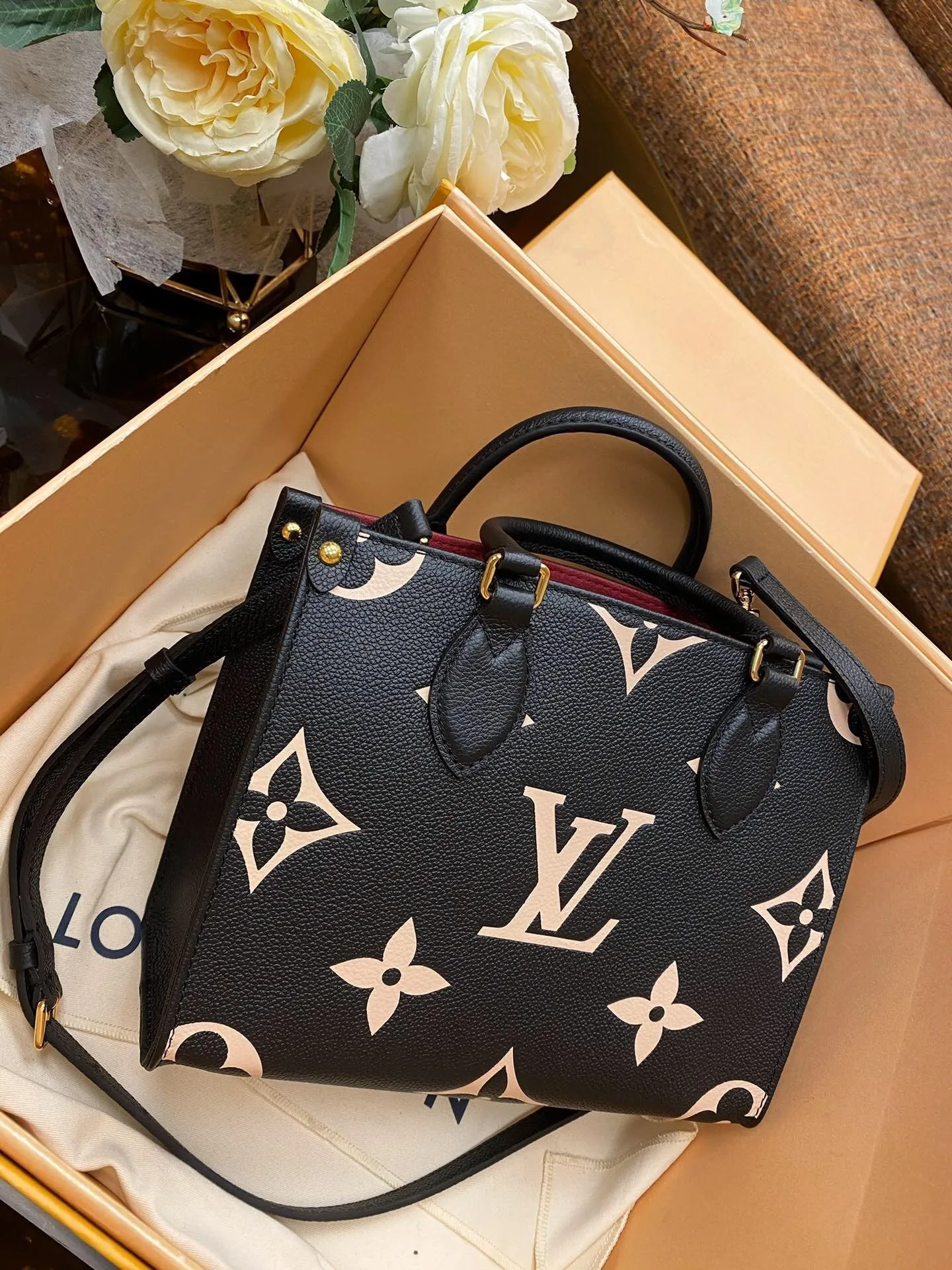 Designer Totes - LOV - 6020