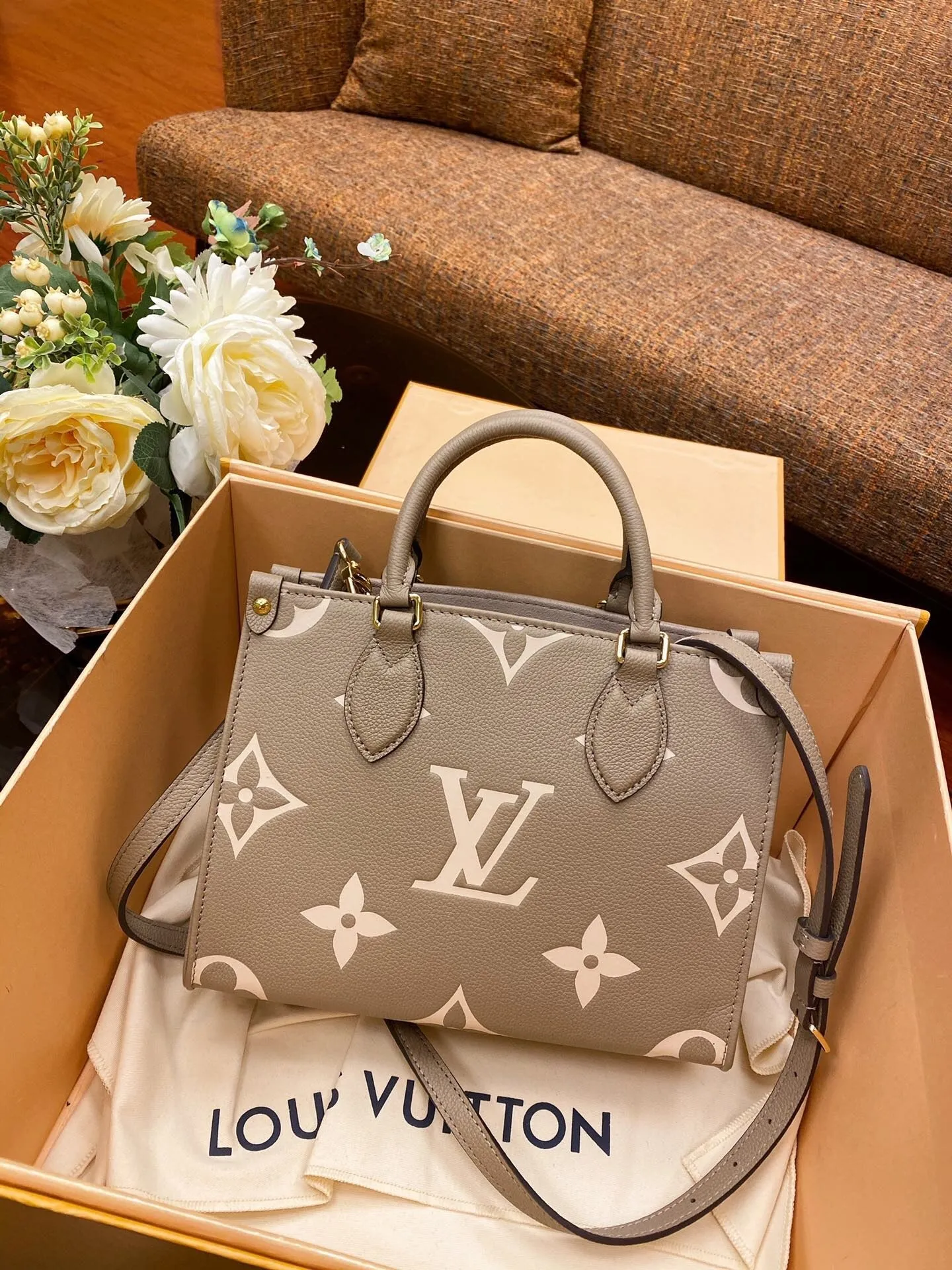 Designer Totes - LOV - 6020
