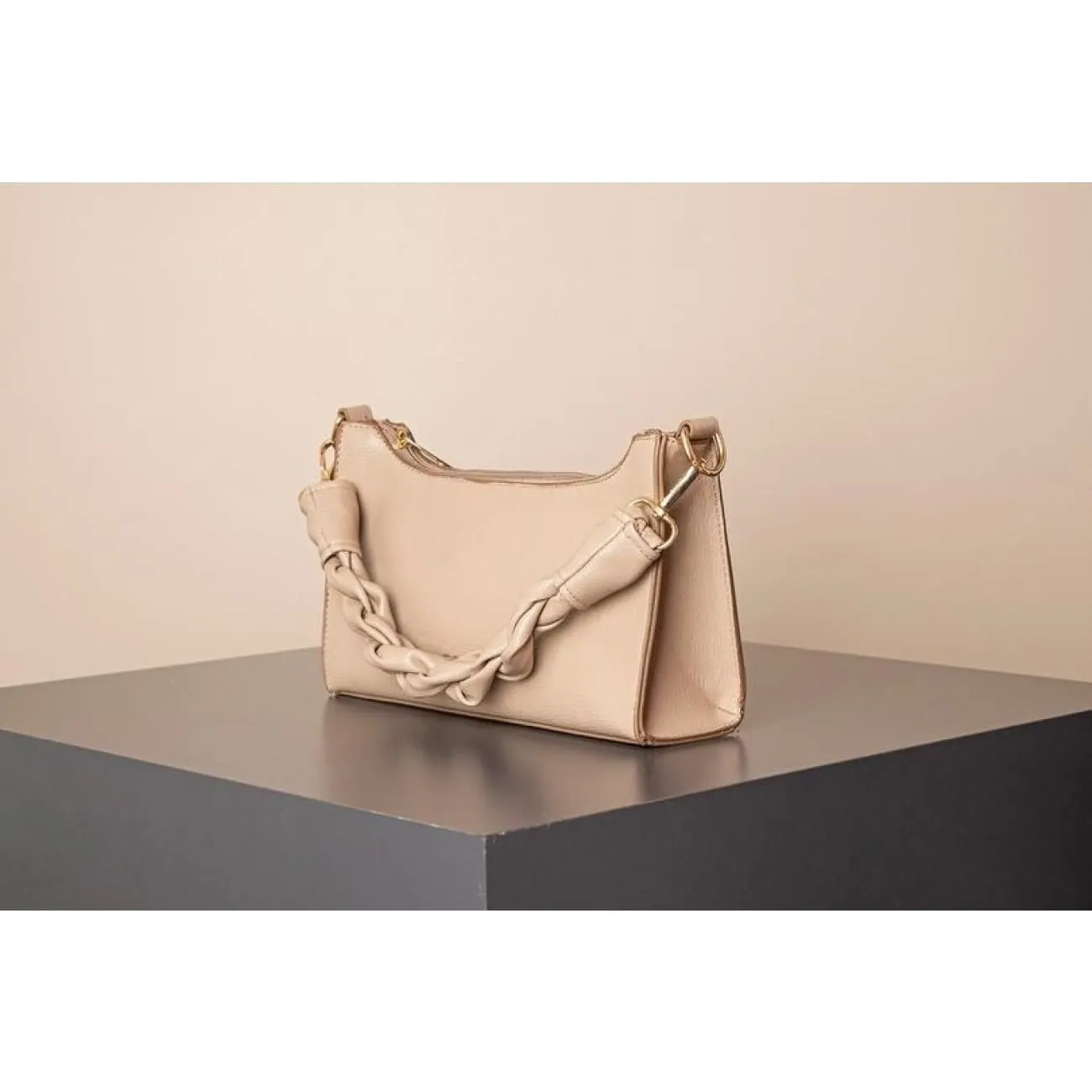 Lisse Vegan nude
